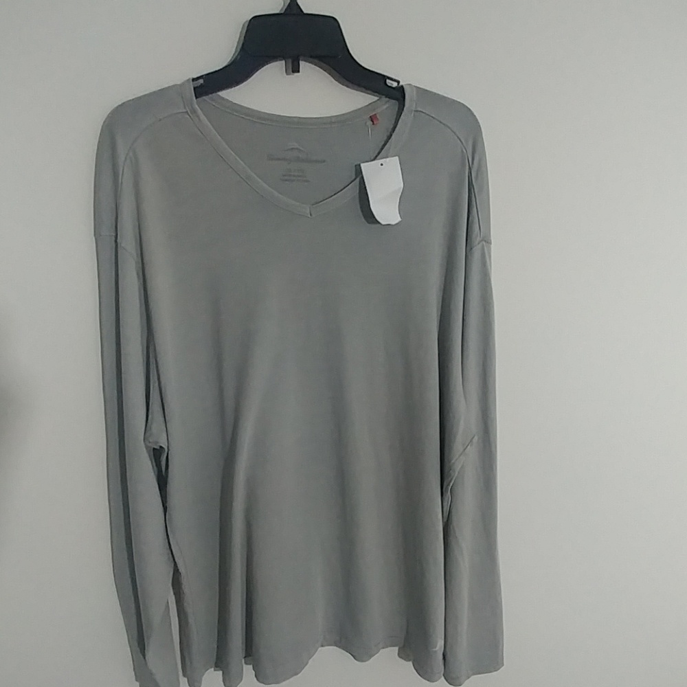 Men's long sleeve Tommy Bahama  v-neck t-shirt
